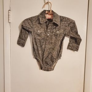 Tiny Pearl Snap Onsie - sz 18 months